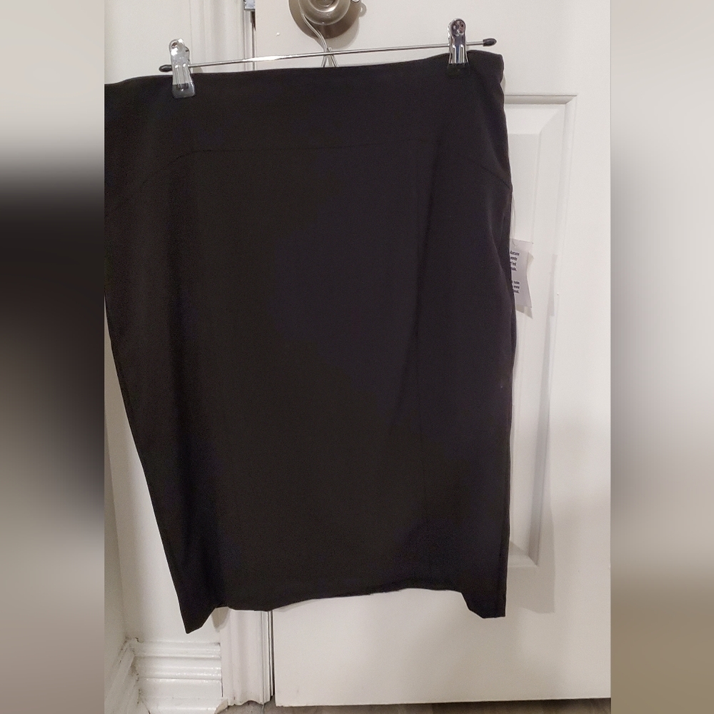 Black Skirt - Picture 2 of 4